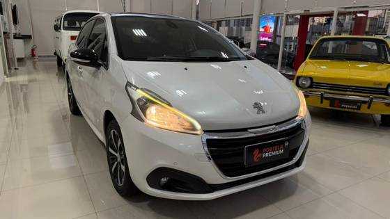 PEUGEOT 208 1.6 GRIFFE 16V FLEX 4P AUTOMÁTICO PEUGEOT 208 1.6 GRIFFE 16V FLEX 4P AUTOMÁTICO